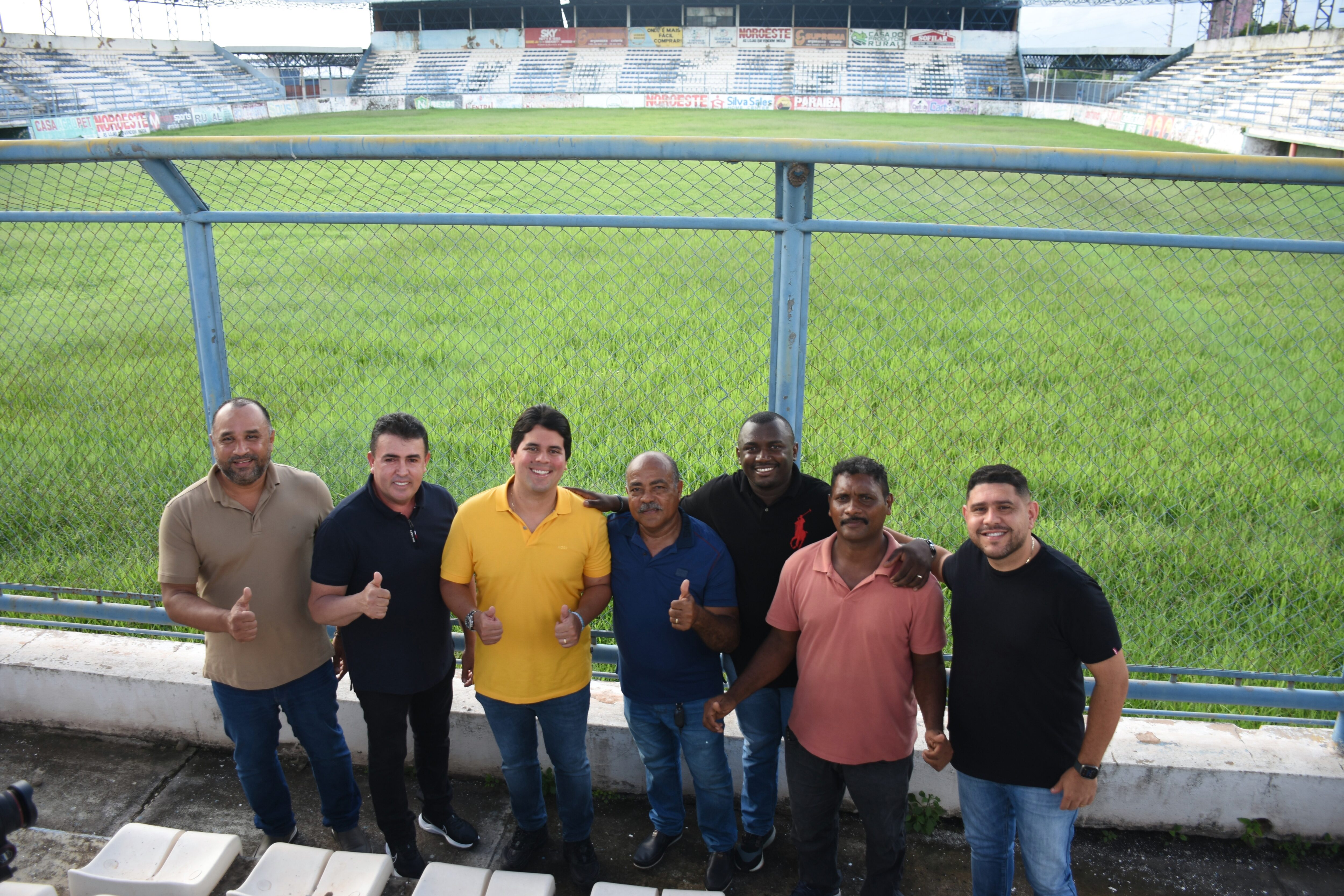 visita do ministro dos esportes ao estadio Correão